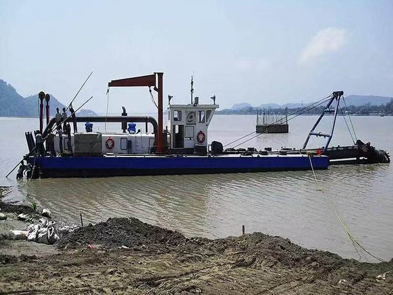 清淤挖泥船